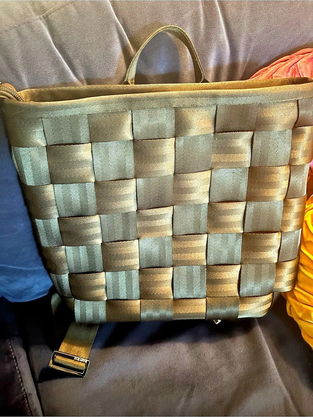 Harveys Seatbelt Backpack Like New